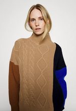 Load image into Gallery viewer, Max Mara Weekend Lambert Colourblock Turtleneck Sweater
