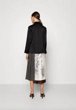 Load image into Gallery viewer, Max Mara Weekend Walk Panelled Pleated Skirt
