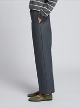 Load image into Gallery viewer, Max Mara MMLCLORURO Grey Stretch Trousers
