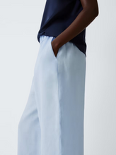 Load image into Gallery viewer, Max Mara MMLCANNETI Blue Linen Trousers

