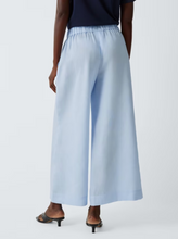Load image into Gallery viewer, Max Mara MMLCANNETI Blue Linen Trousers
