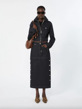 Load image into Gallery viewer, Sportmax SPDPEPE Fitted Black Denim Jacket
